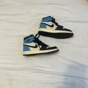 Jordan 1’s size 7 women’s worn maybe 3 times